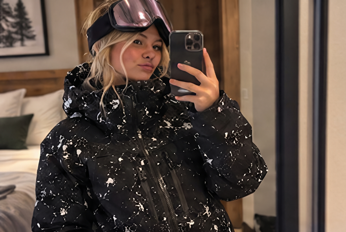 Mirror selfie in a chalet wearing the Glacier White colorway